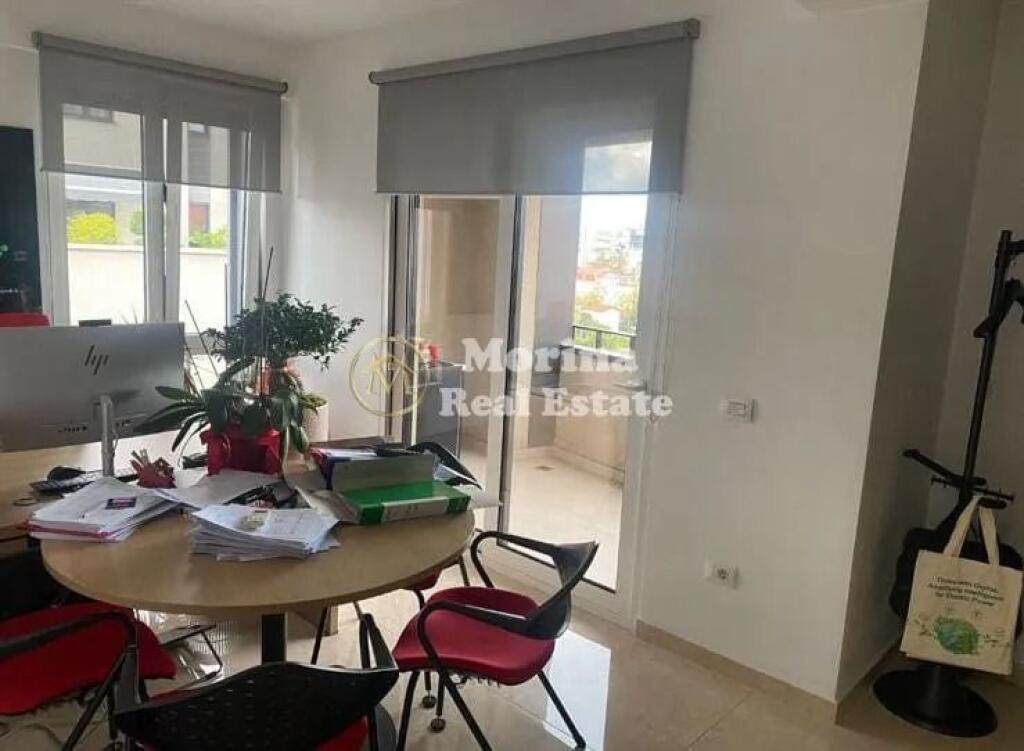 Affitto, Locale Commerciale, Myslym Shyri, 1400 Euro/Mese
