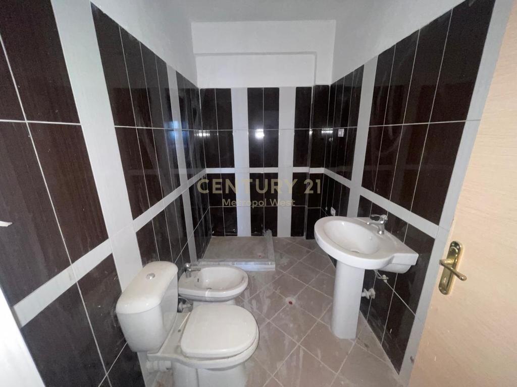 Apartment 2+1 with Veranda for Sale, in Fresk 150,000 €