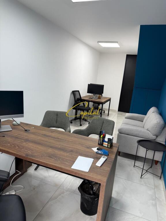 OFFICE FOR RENT 28 M2 MYSLYM SHYRI 530 EURO