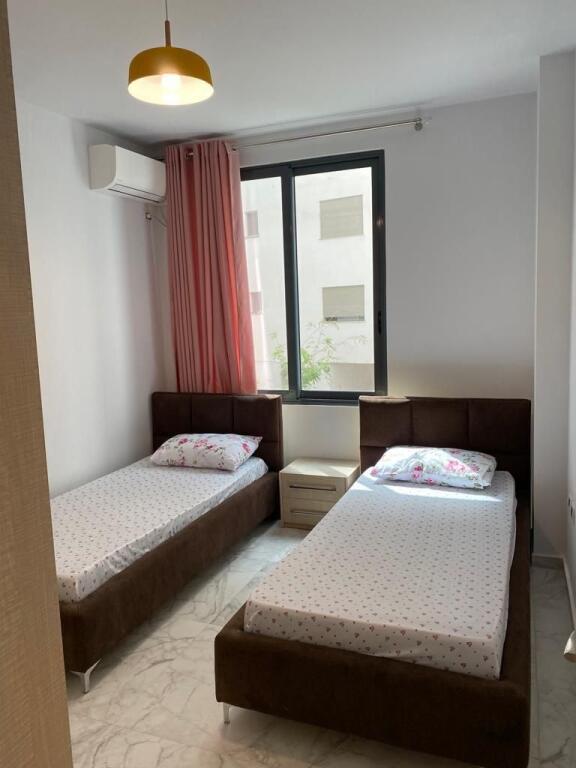 JEPET ME QERA APARTAMENT 2+1, LUNGOMARE ME PAMJE DETI