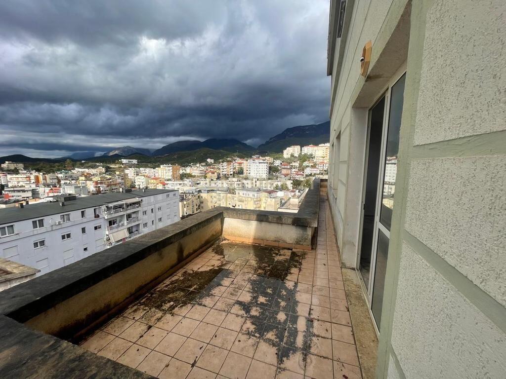 Apartment 2+1 with Veranda for Sale, in Fresk 150,000 €