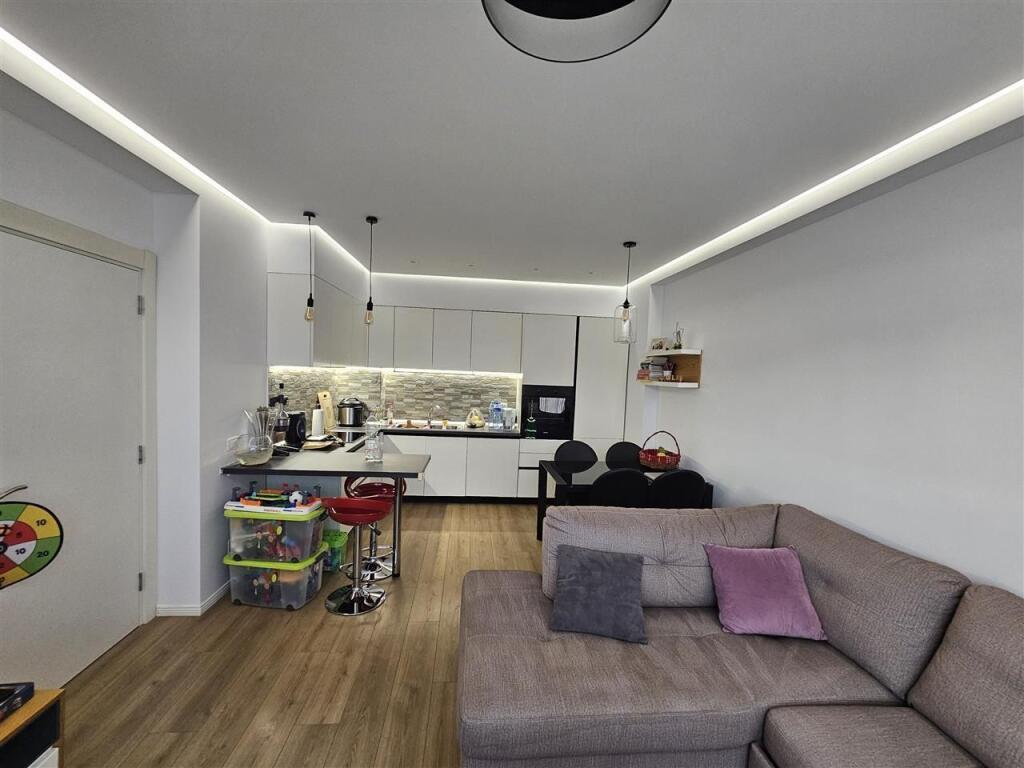 📌Jepet me qira apartament 1+1+ Ballkon 📍 mbrapa Kupoles!