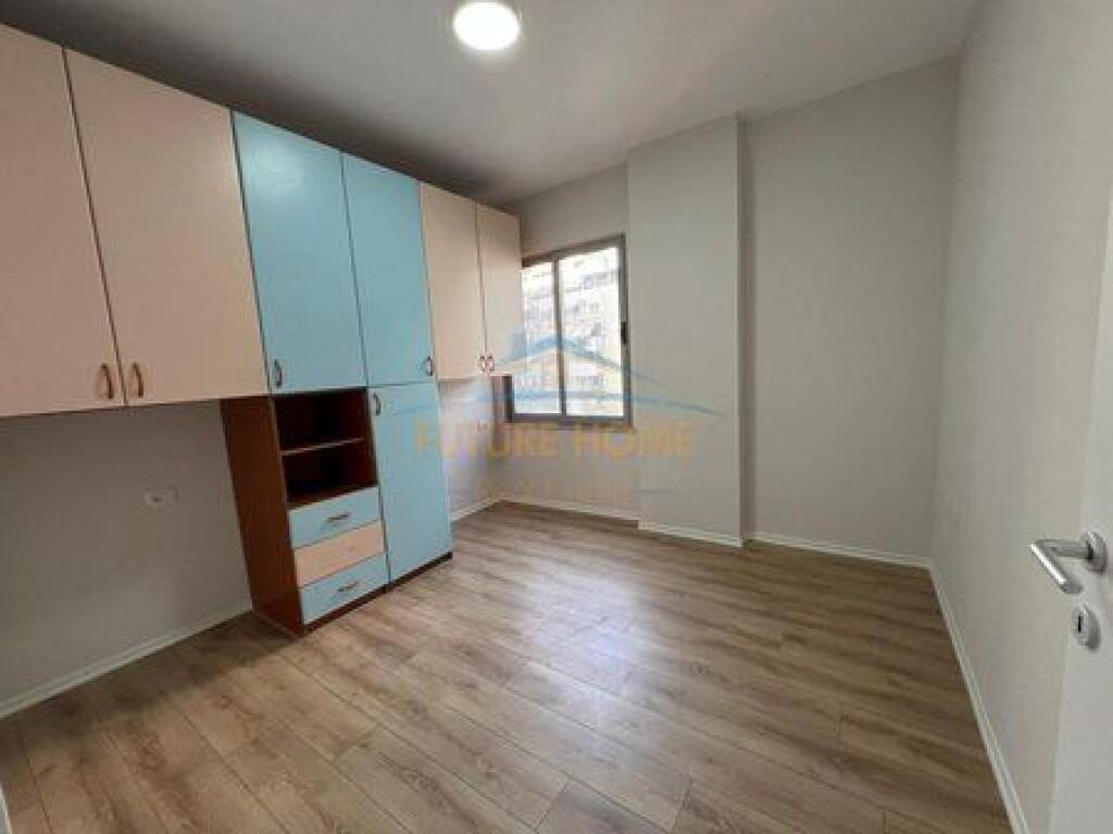 In vendita, Appartamento 2+1, Yzberisht, Tirana
