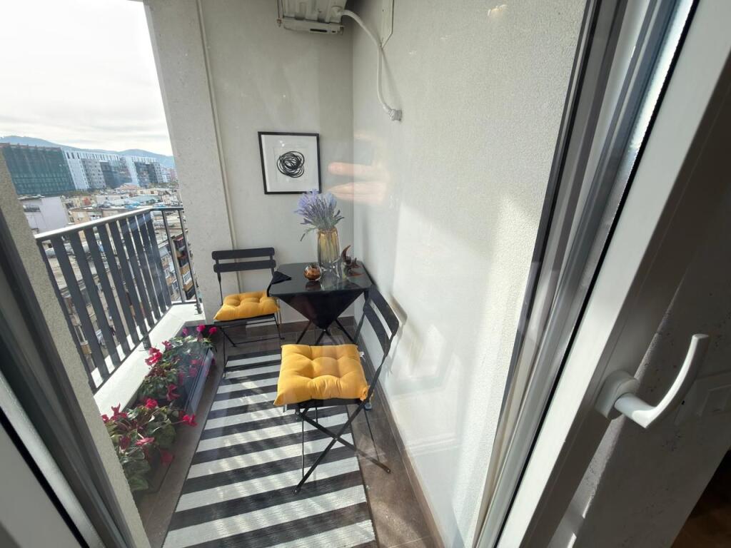 🏠 Appartamento 2+1 in vendita 📍 21 Dhjetori, Tirana 🛋️prezzo su richiesta