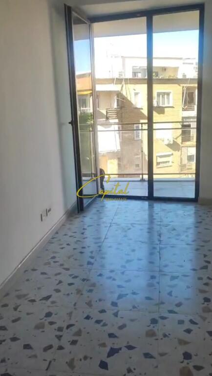 OFFICE FOR RENT 62 M2 MINE PEZA STREET 62,000 LEKE