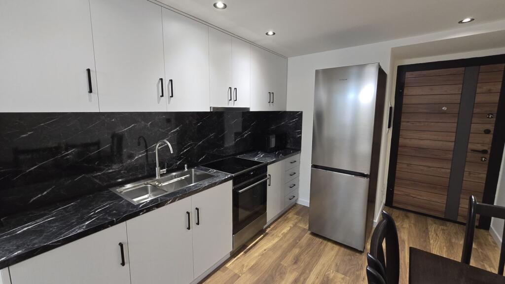 🏡 APARTMENT FOR RENT – BLOCK