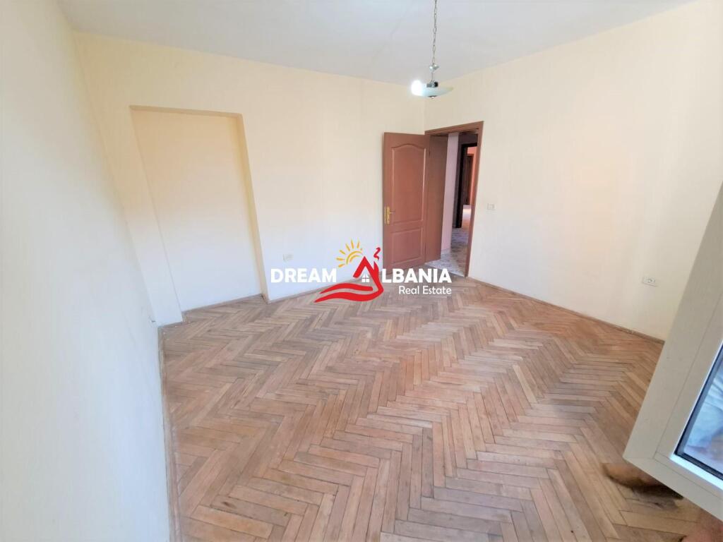 3+1 apartment for sale near the Electric Market near the Museum of Natural Sciences in Tirana (ID 4139150)