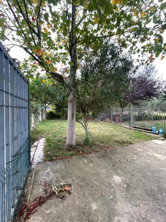 🏡 VILLA SU TRE PIANI IN VENDITA, GOLFO DI LALËZ
