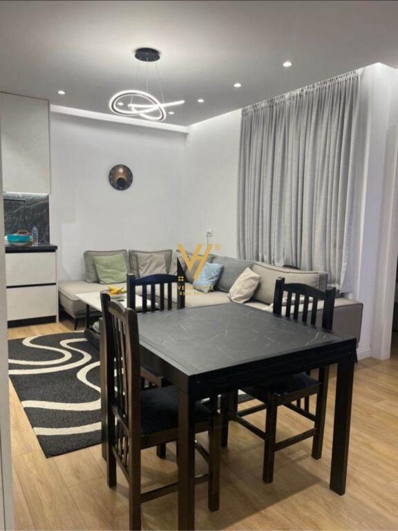 APPARTAMENTO 2+1+BLK IN AFFITTO VICINO AL EX CAMPO DI AVIAZIONE 75.000 LEKE
