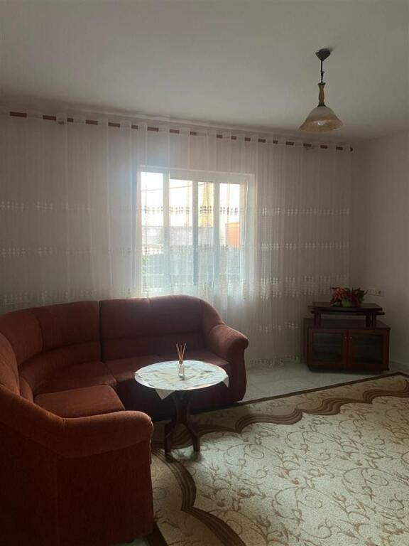 For rent a 1+1 villa, 2-storey in the Laprakë area near the Military Hospital/Customs.