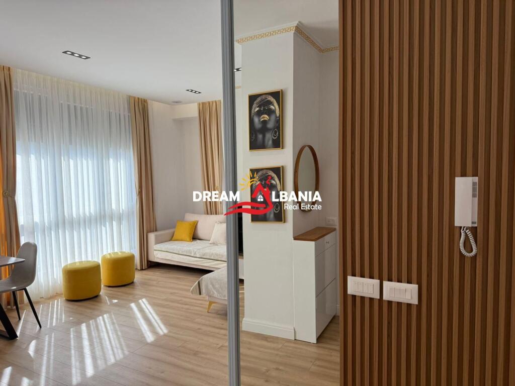 Super appartamento 2+1+2wc+2 Balconi in affitto presso il campo di aviazione, Tirana (ID 42215437)
