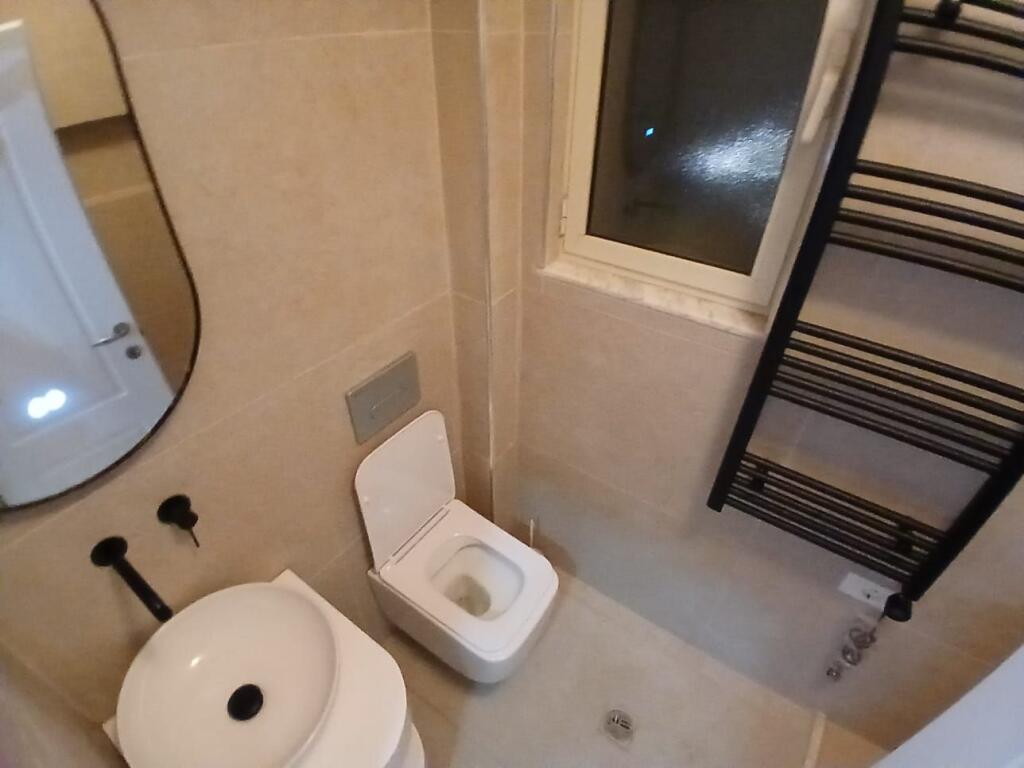 Jepet Me Qera Apartament 1+1+1 Ballkon