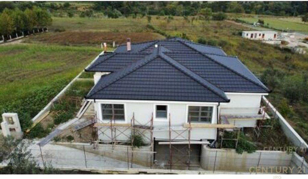 Individual Villa with Pool for Sale in Farke!