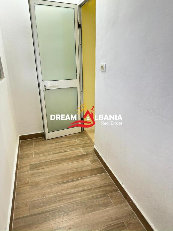 Appartamento 1+1 in vendita presso la Scuola Bajram Curri (ID 4119449)
