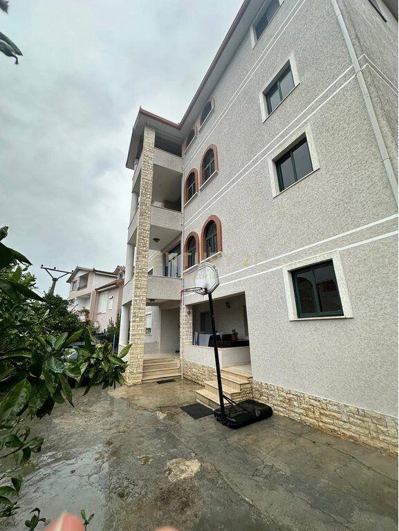 Villa for sale in Kinostudios, near the Grand Ring – Invest in comfort and privacy.