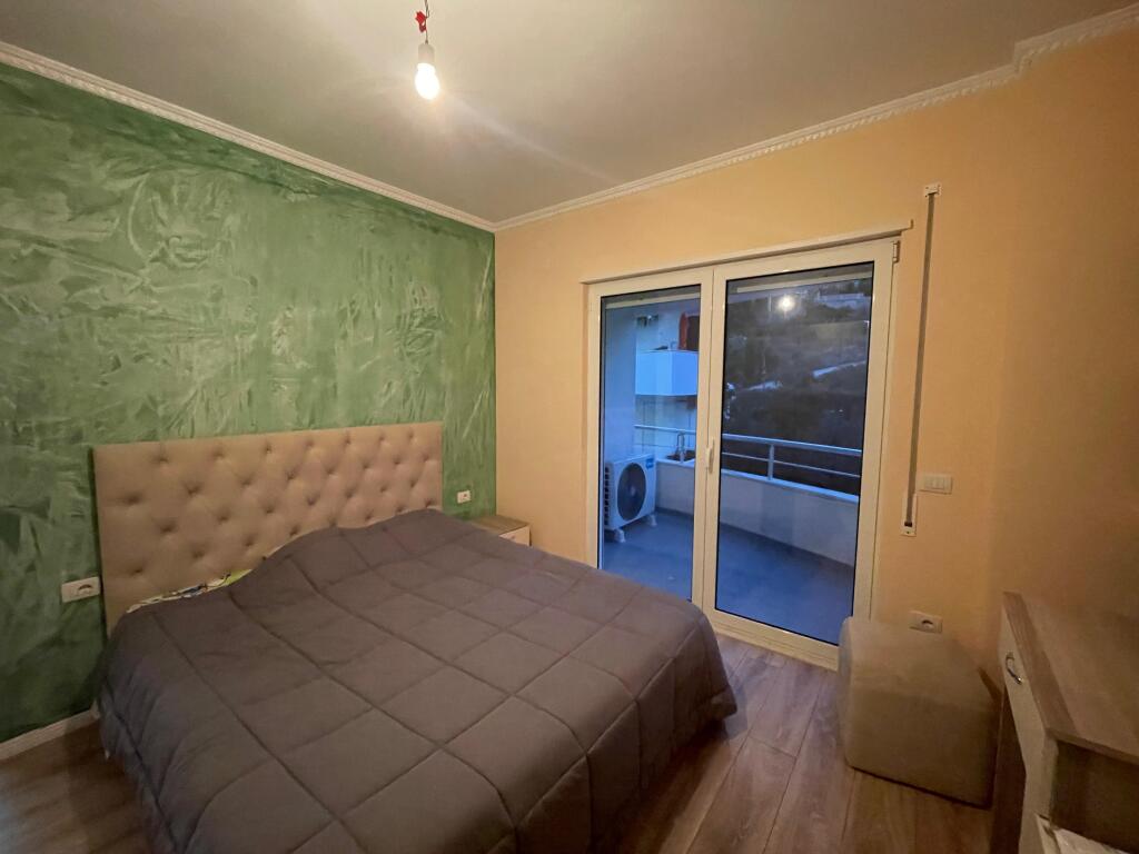 Appartamento 2+1+2 con balcone in vendita a Linze