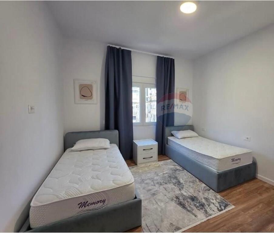 Apartment 2+1 for rent at Petro Nini