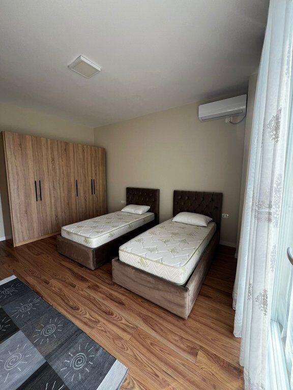 VILLA IN AFFITTO INVESTITA A PRUSH VICINO AL KOMBINAT