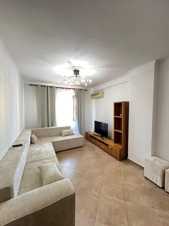Appartamento 2+1+P in affitto, Viale Zogu I.