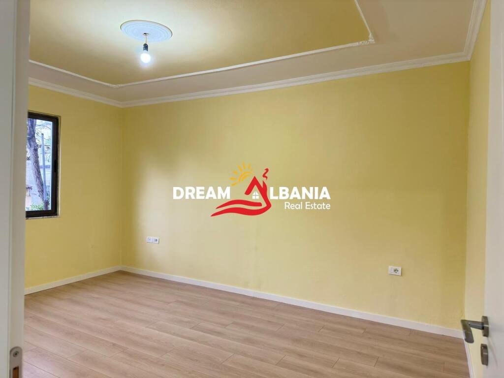 Appartamento 1+1 in vendita presso la Scuola Bajram Curri (ID 4119449)
