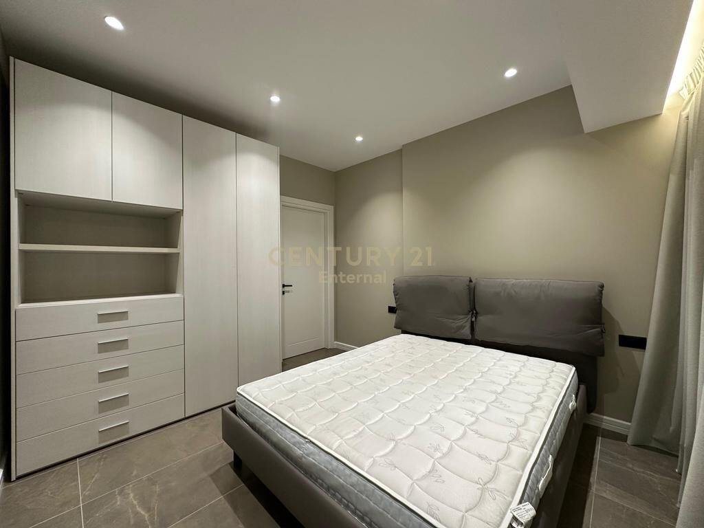 Apartment 2+1+2+Parking Space for rent at Ambassador 3