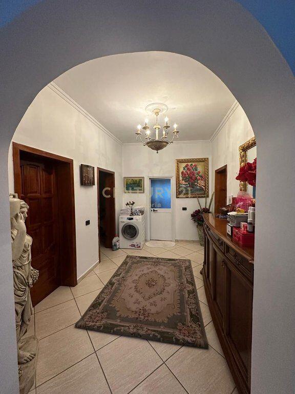 Villa for sale in Kinostudios, near the Grand Ring – Invest in comfort and privacy.