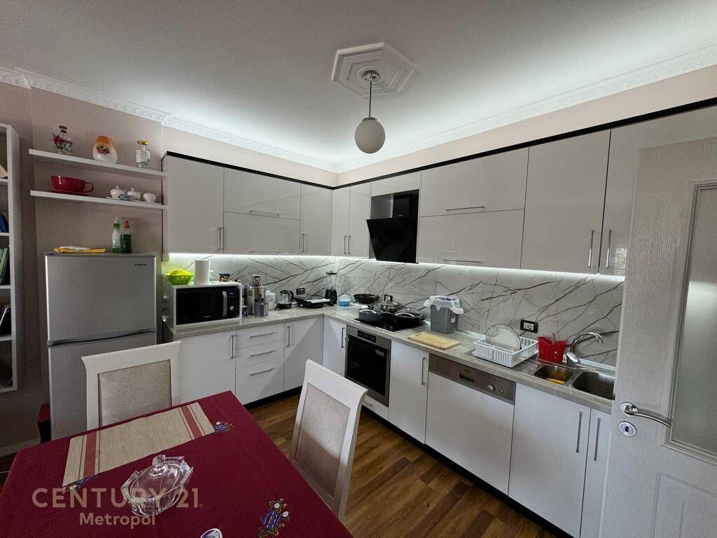 APARTAMENT 1+1 PER QIRA, RRUGA E ELBASANIT!