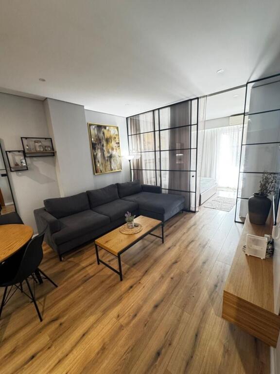 Apartment 2+1, Kavaja Street (Globe)!
