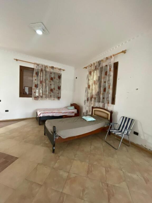 🏡 VILLA SU TRE PIANI IN VENDITA, GOLFO DI LALËZ