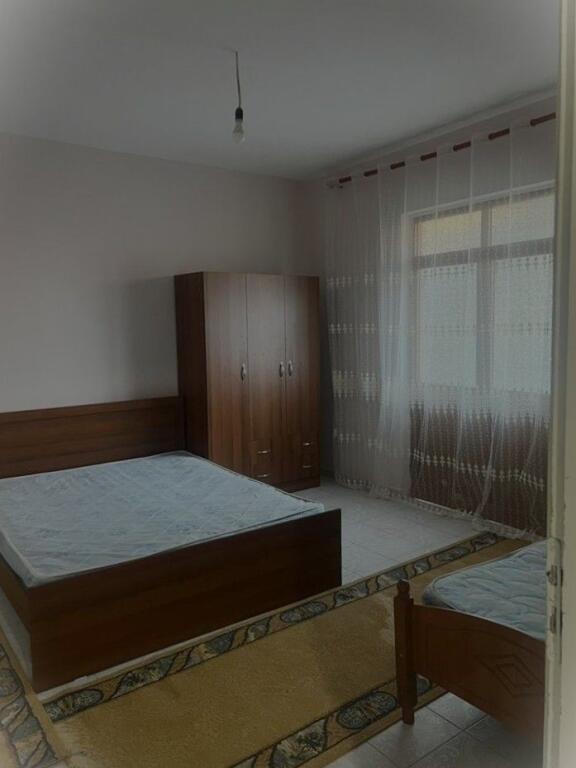 For rent a 1+1 villa, 2-storey in the Laprakë area near the Military Hospital/Customs.