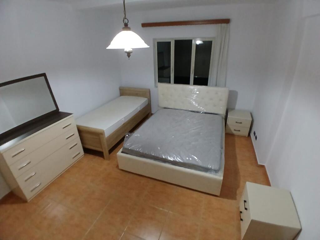 Jepet Me Qera Apartament 1+1+1 Ballkon