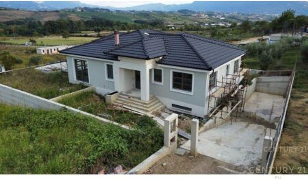 Individual Villa with Pool for Sale in Farke!