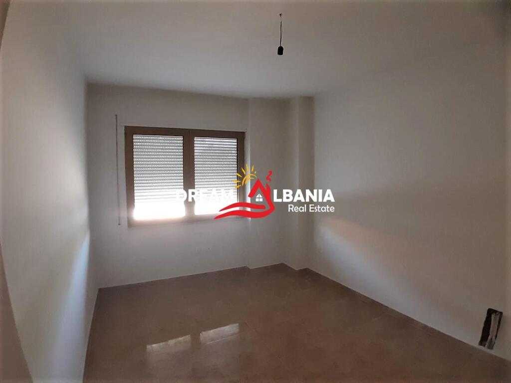 Office for rent in Bllok near Sky Tower in Tirana (ID 4261775)