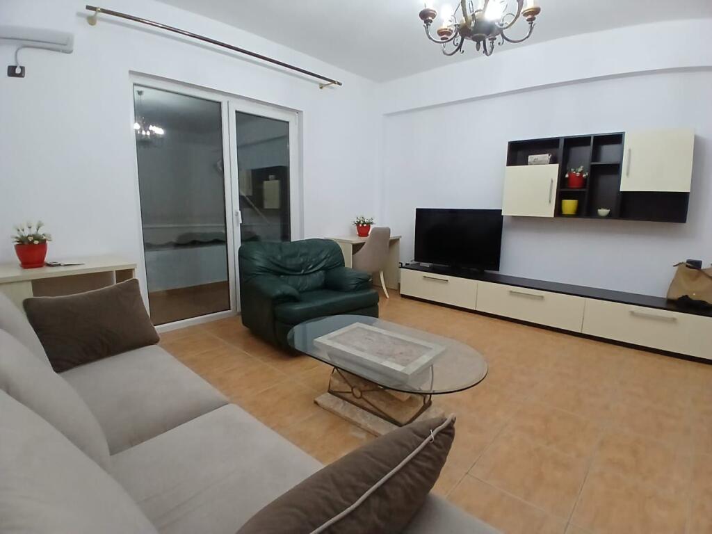 Jepet Me Qera Apartament 1+1+1 Ballkon