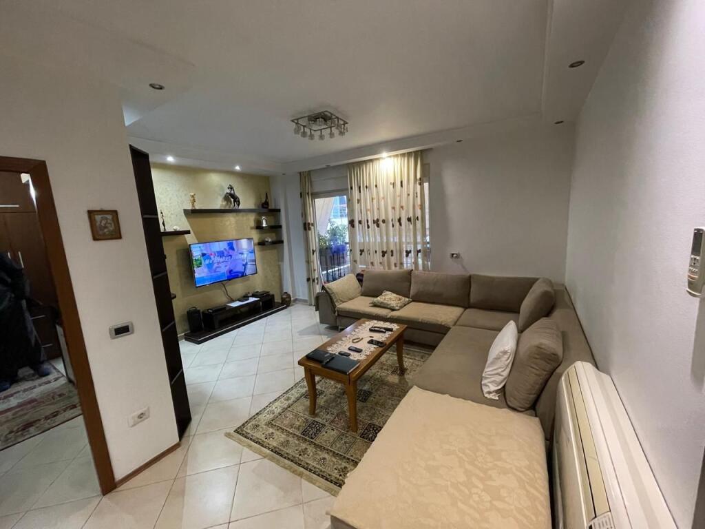 Apartament per shitje 2+1+2 Kompleksi Colombo
