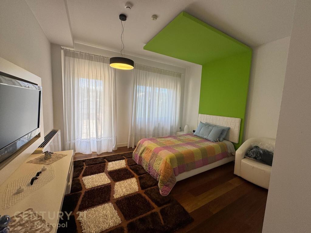 VILE INDIVIDUALE ME PISHINE PER QIRA PRANE TEG 15,000 € /Muaj