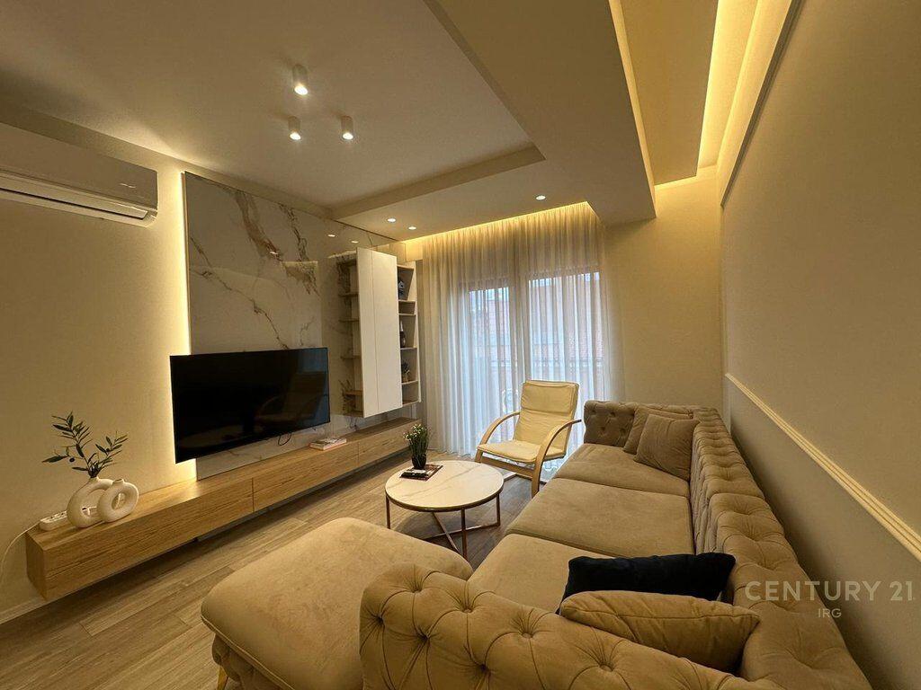 Modern Apartment 2+1 for Rent on Kavaja Street, Near the Catholic Church! 1,200 € /Month