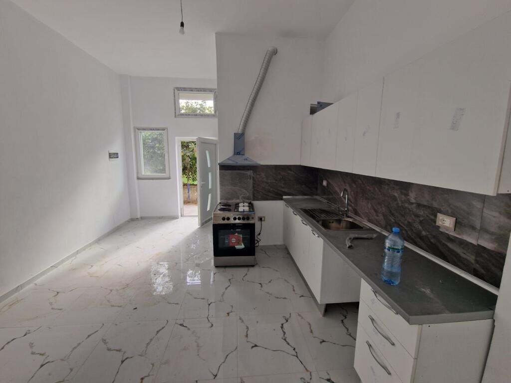 Apartment 1+1 for rent in Astir empty