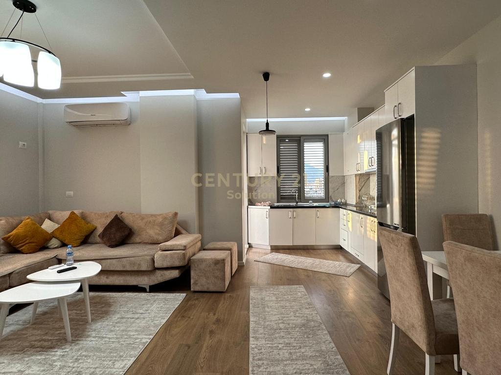 APARTAMENT 2+1+2 TUALETE PER QIRA NE ASTIR!
