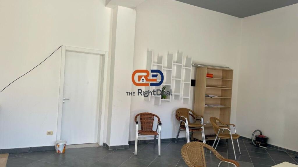 Prane Shkolles Se Kuqe, Shitet Ambient Biznesi, Per Tipologji Te Ndryshme Biznesi!!!
