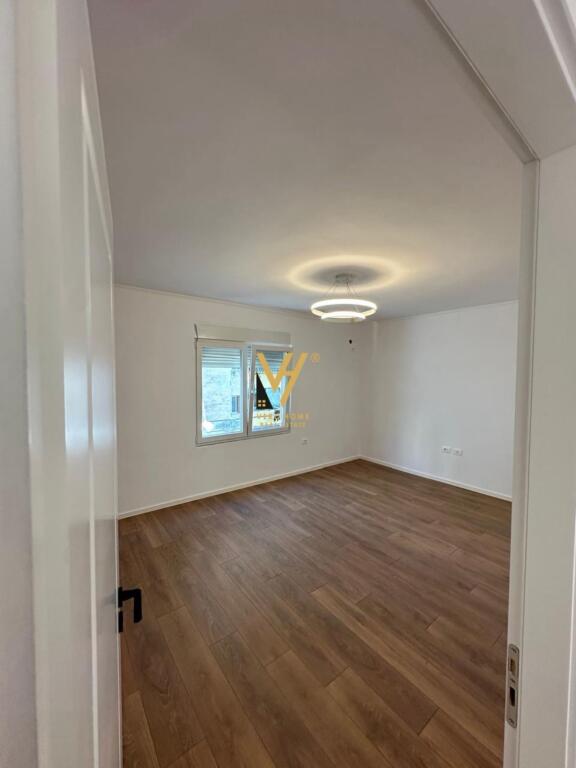 SHITET APARTAMENT 1+1+BLK TE RR.KONGRESI MANASTIRIT 95.000 EURO