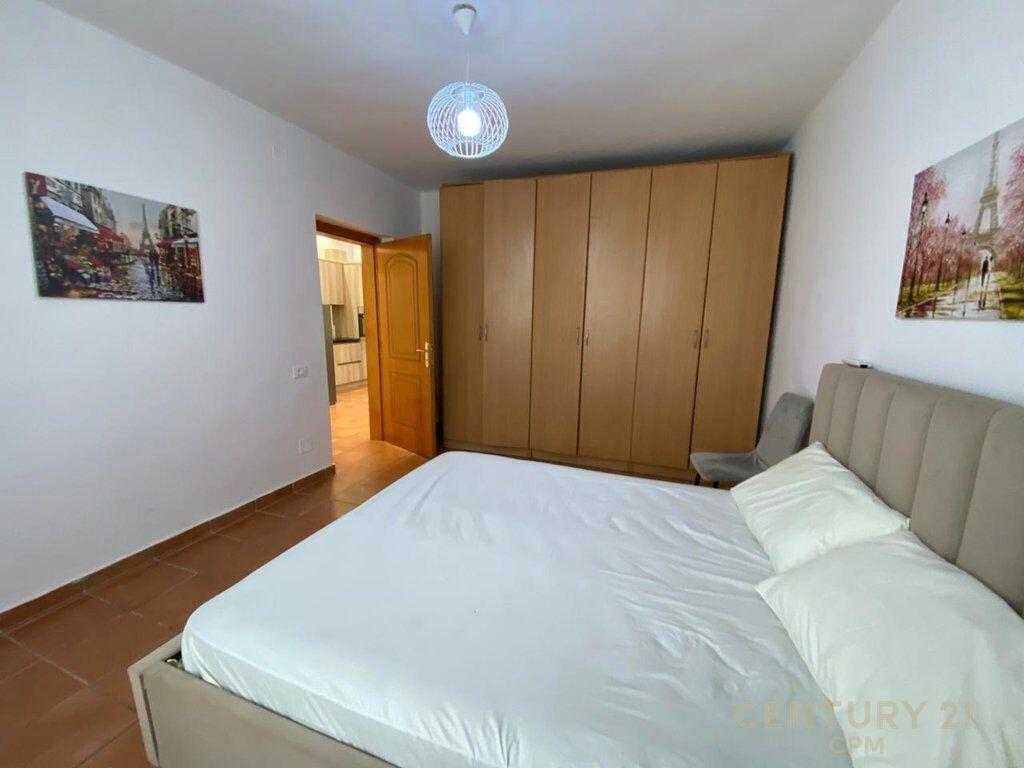 TEK 21 DHJETORI JAPIM ME QIRA APARTAMENT 2+1