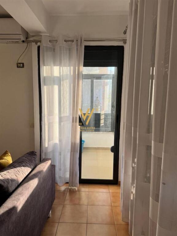 JEPET APARTAMENT 2+1+BLK ME QIRA NE YZBERISHT 450 EURO