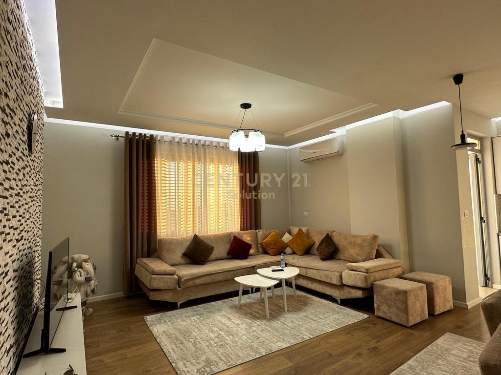 APARTAMENT 2+1+2 TUALETE PER QIRA NE ASTIR!