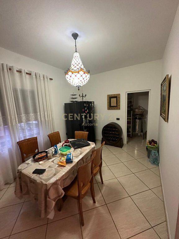 Villa for sale in Kinostudios, near the Grand Ring – Invest in comfort and privacy.