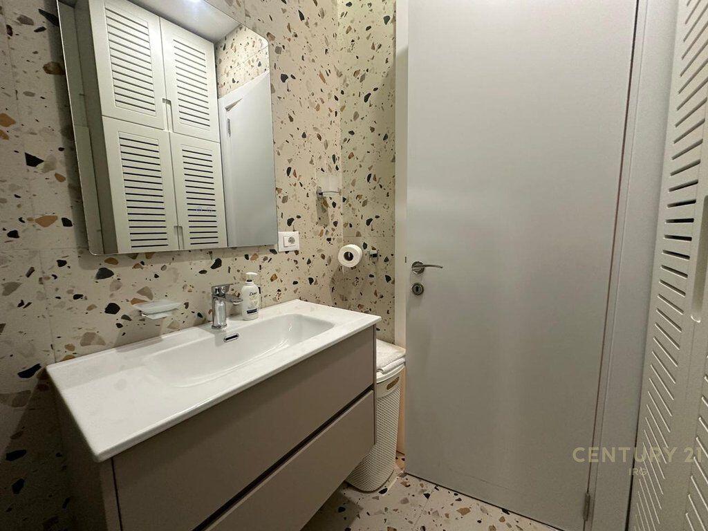 Modern Apartment 2+1 for Rent on Kavaja Street, Near the Catholic Church! 1,200 € /Month