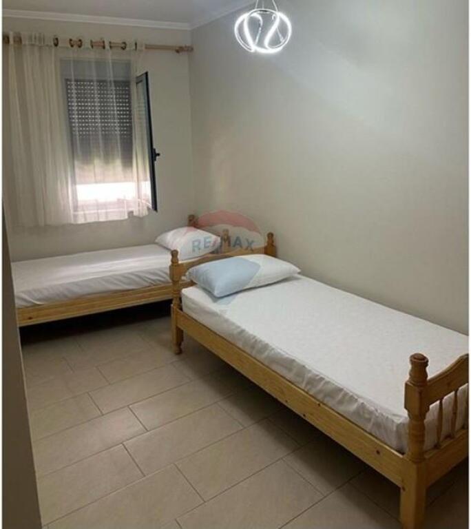 Apartament 2+1 me qira – Pallatet Çabej, Tiranë!