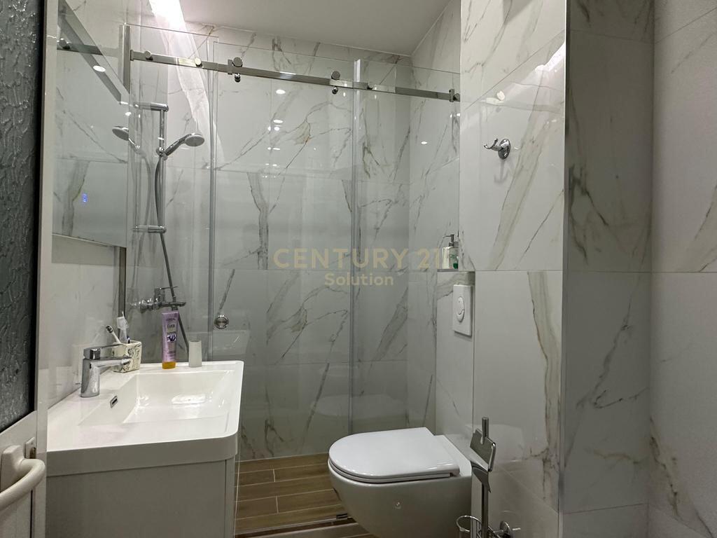 APARTAMENT 2+1+2 TUALETE PER QIRA NE ASTIR!