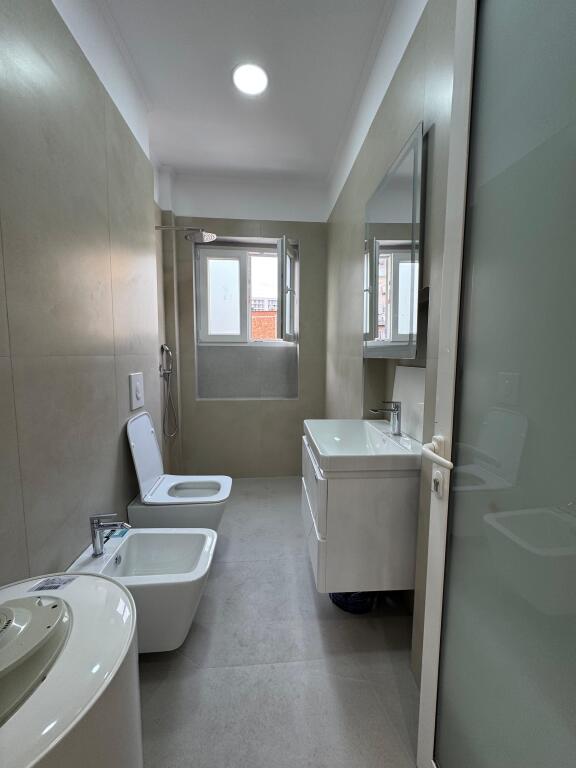 Vendesi in vendita 2+1+balcone