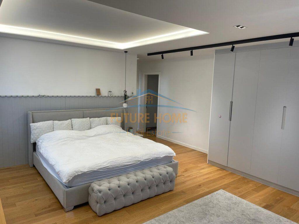Apartament 3+1+3+ Post Parkimi Unaza e Re , Tiranë